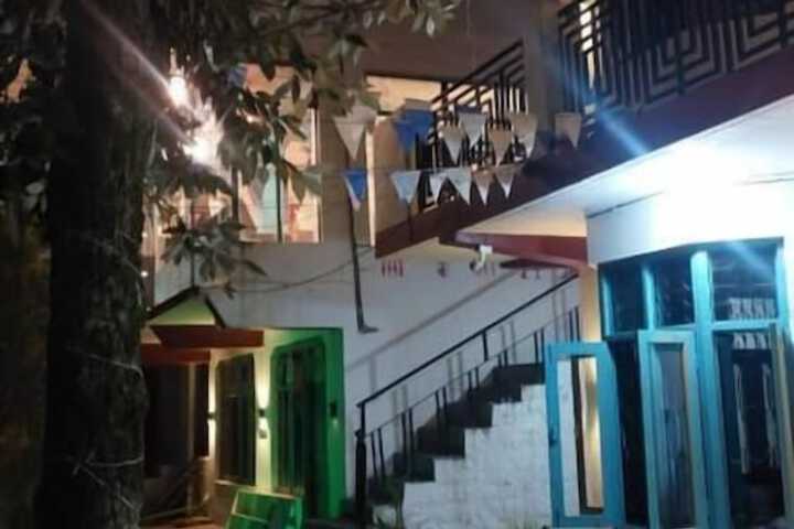 Hotel 12 of 13
