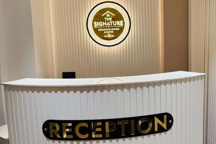 Hotel The Signature