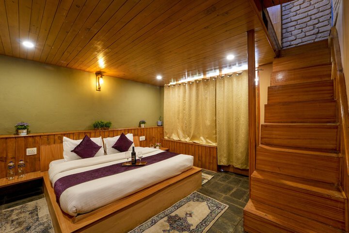 Room 21 of 37