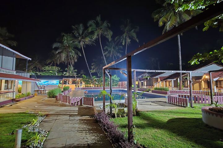 Hotel Exterior 21 of 27