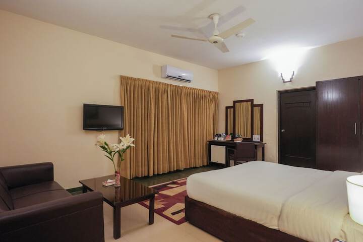 Room 10 of 37