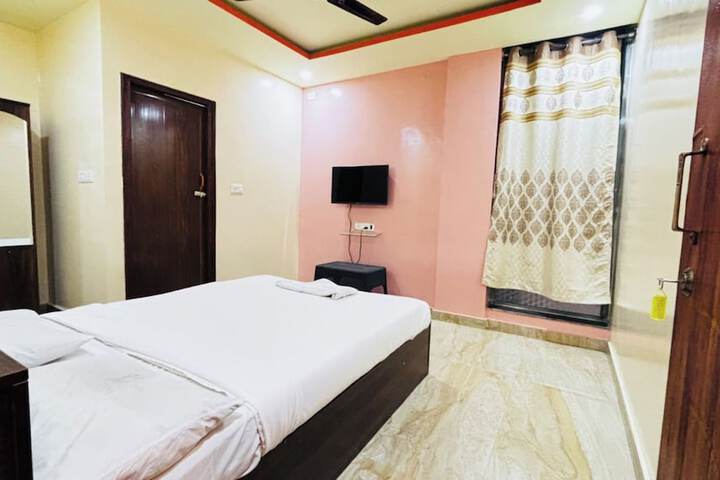 Room 8 of 41