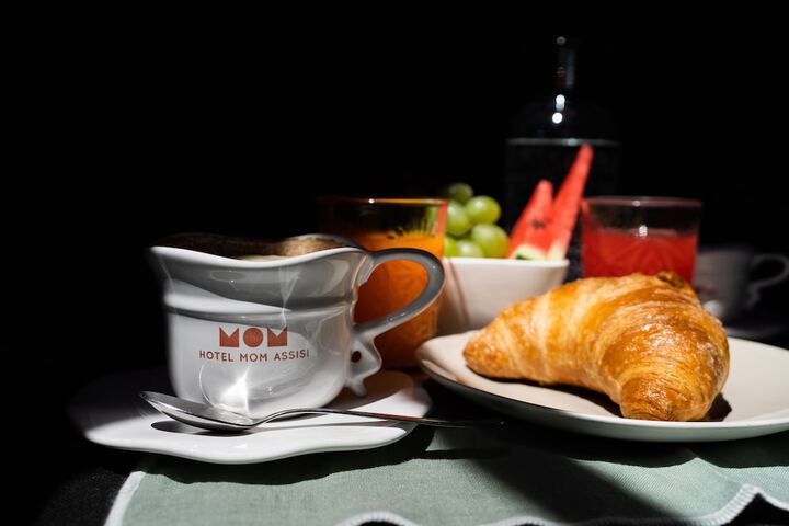 Breakfast/Coffee Service 20 of 39