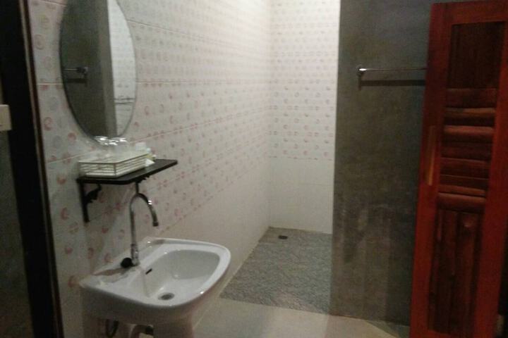 Room 77 of 90