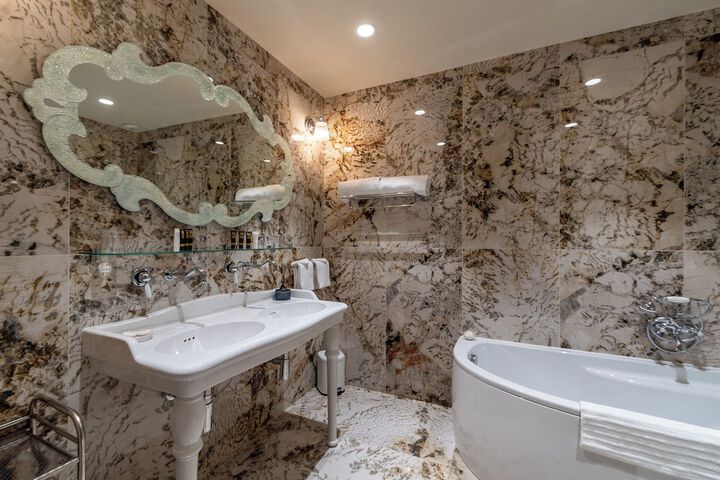 Clean Restrooms