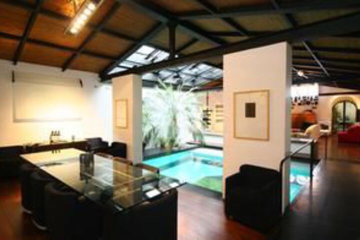 Room 4 of 18