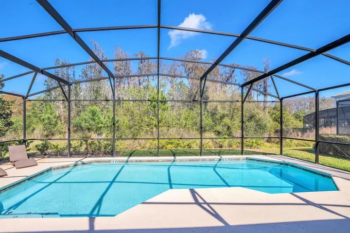 Pool 11 of 22