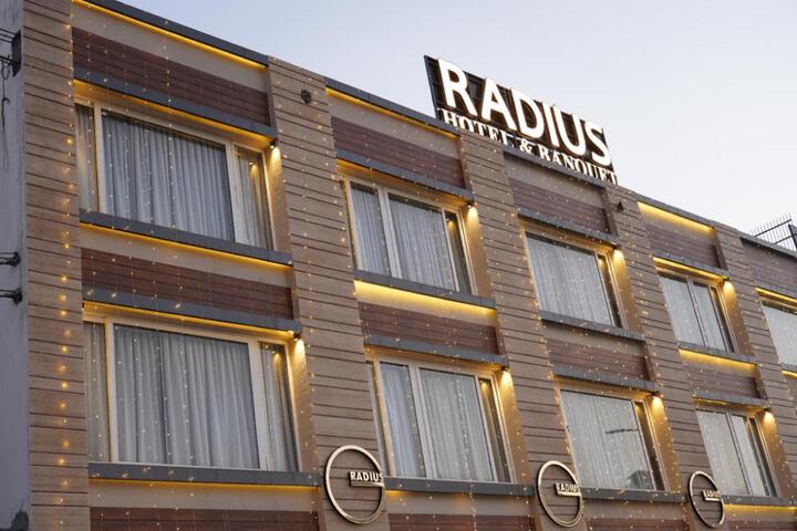 hotel radius