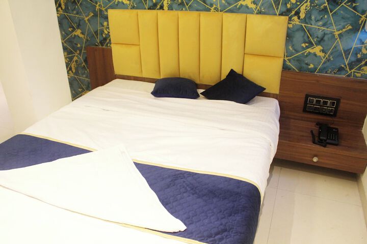 Room 3 of 18