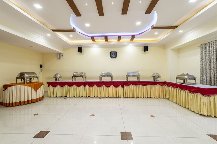 Ballroom/Hall 36 of 41
