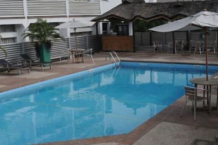 Pool 5 of 7