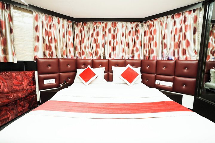 Room 16 of 27