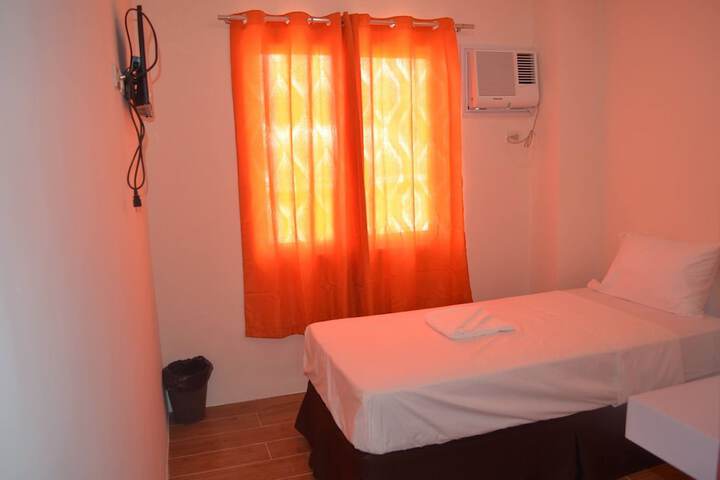 Room 3 of 26