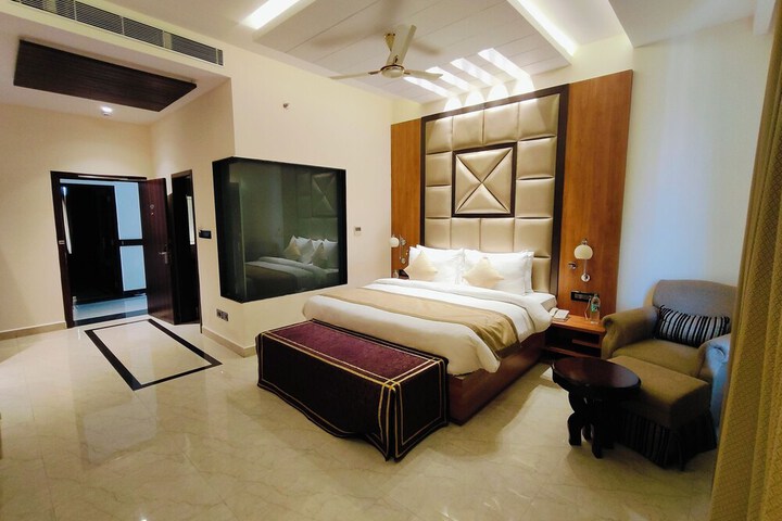 Room 14 of 54