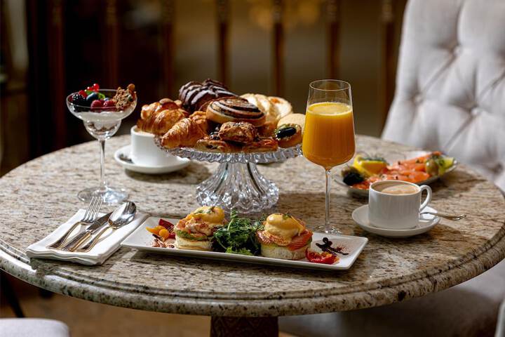 Breakfast/Coffee Service 237 of 339