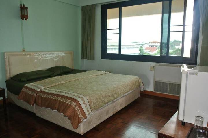 Room 14 of 39