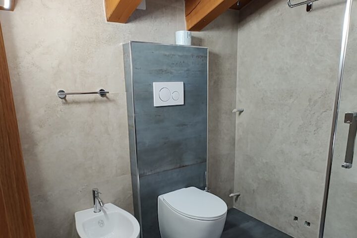 Room 42 of 51