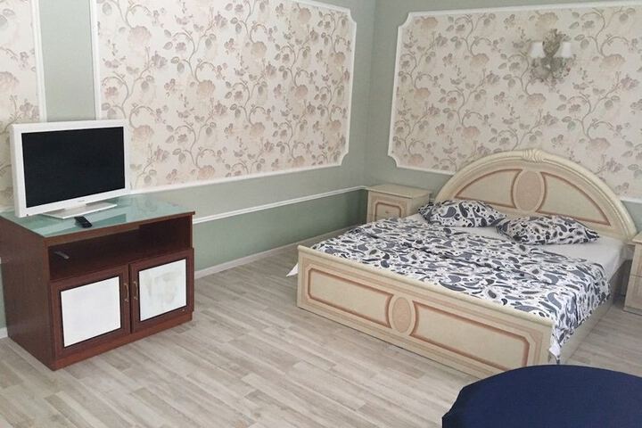 Room 3 of 37
