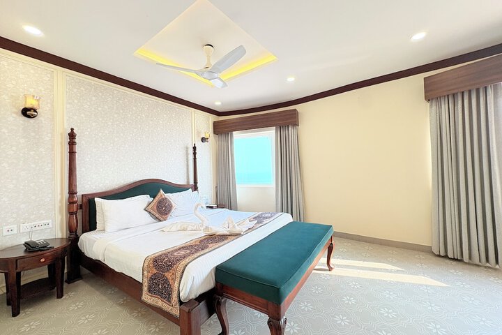 Room 32 of 154