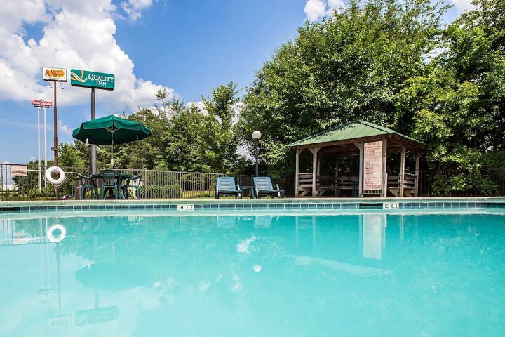Hotel with Pool
