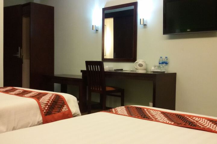 Room 5 of 24
