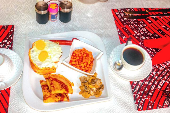 Breakfast/Coffee Service 15 of 48
