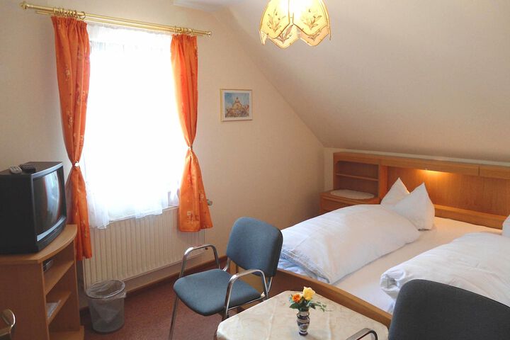 Room 8 of 51