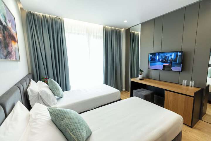 Room 38 of 107