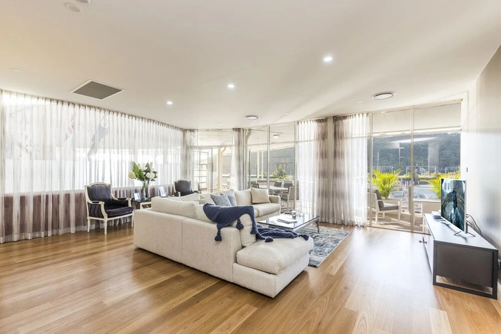 3 Bedroom Waterfront Penthouse on the Hawkesbury