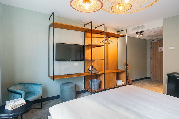 Room 22 of 110