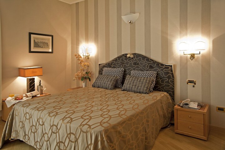 Room 15 of 43