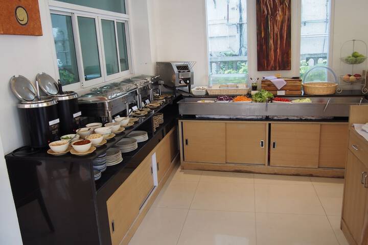 Breakfast/Coffee Service 34 of 44