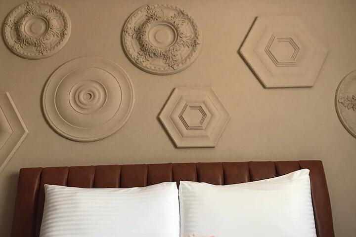 Room 8 of 50
