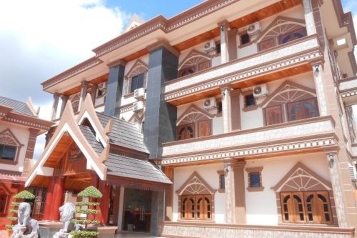 Amphon Hotel