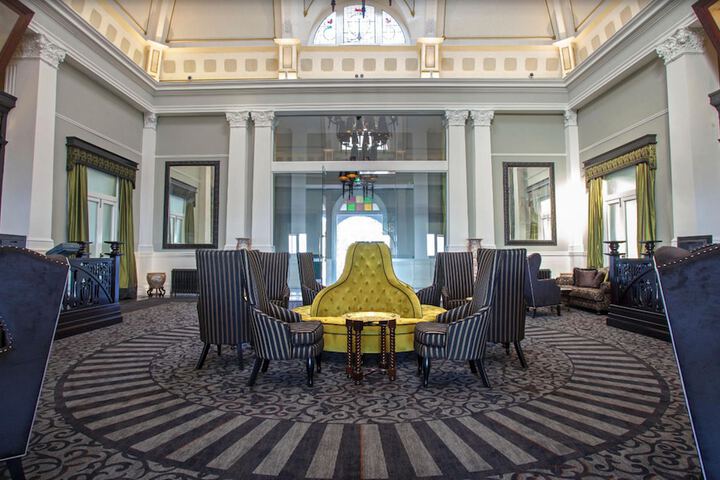 Guest Lobby