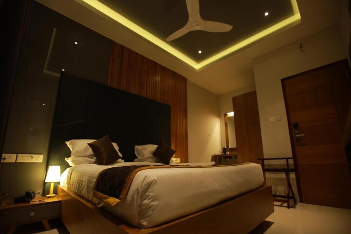 Room 17 of 46
