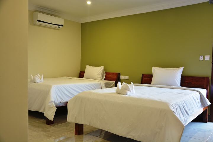 Room 6 of 44