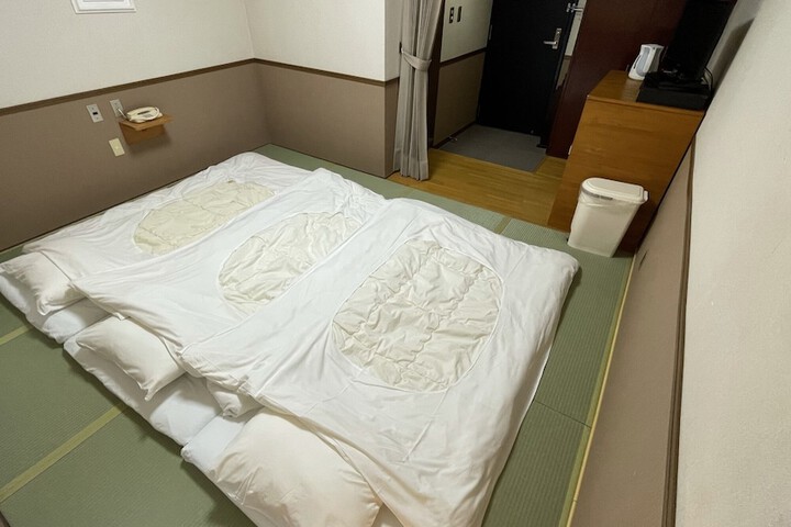 Room 13 of 71