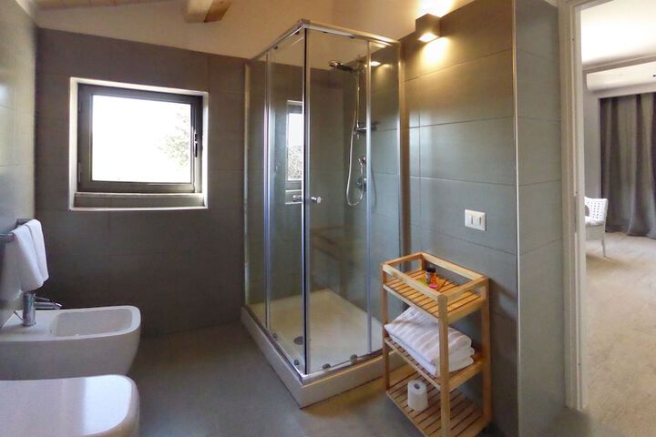 Room 14 of 40