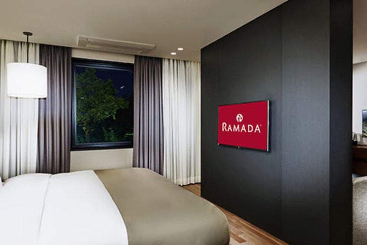 Room 5 of 27