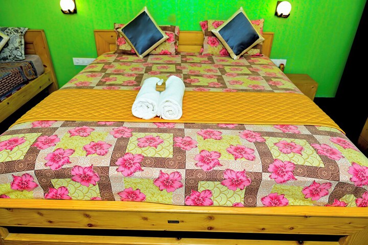 Room 9 of 62