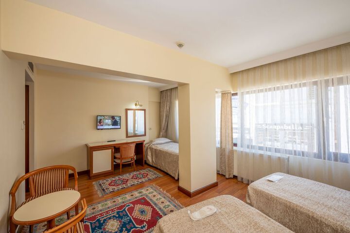 Room 9 of 41
