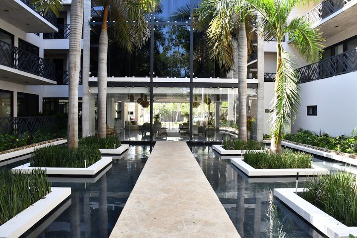 Hotel 27 of 35