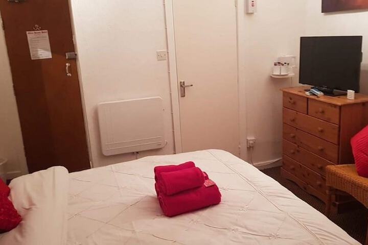 Room 12 of 26