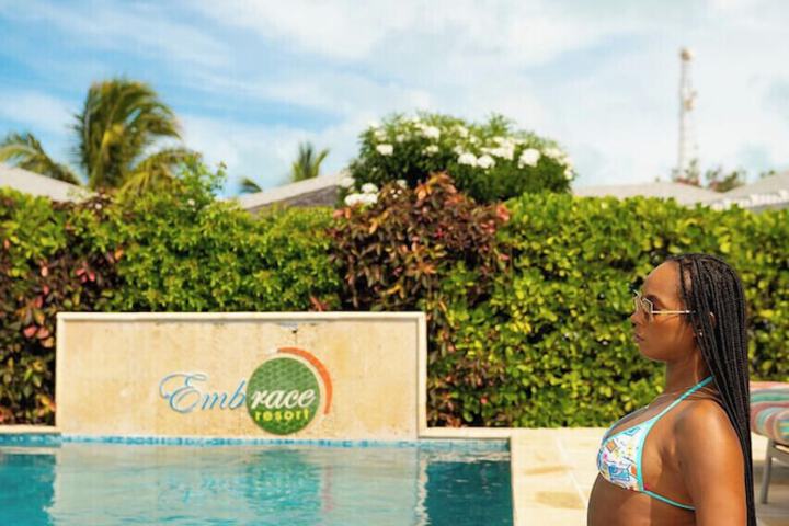 Pool 102 of 111
