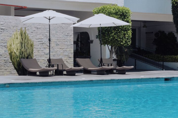 Hotel with Pool