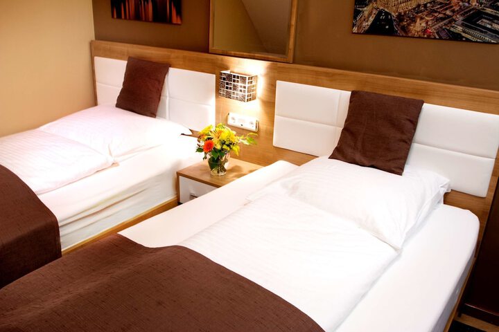 Room 14 of 26