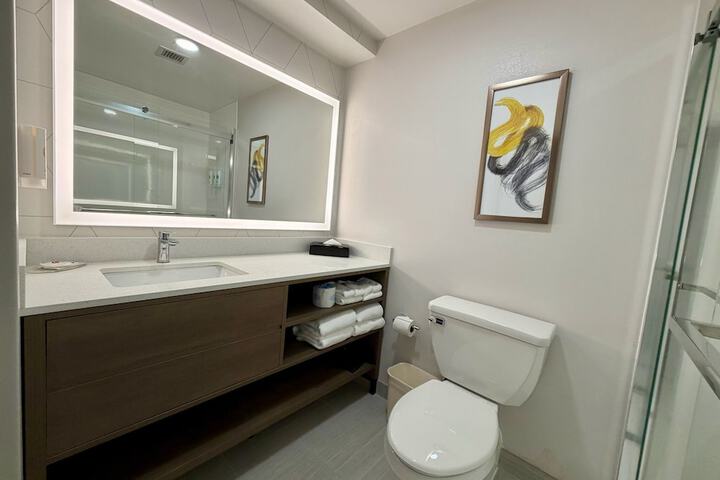 Room 65 of 92