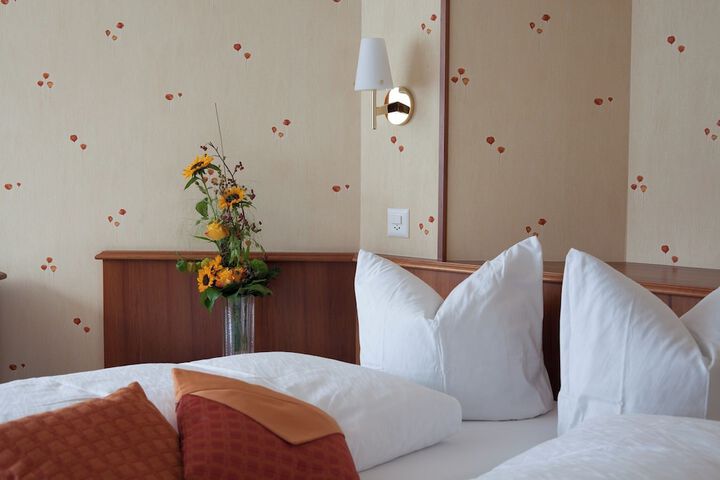 Room 3 of 6