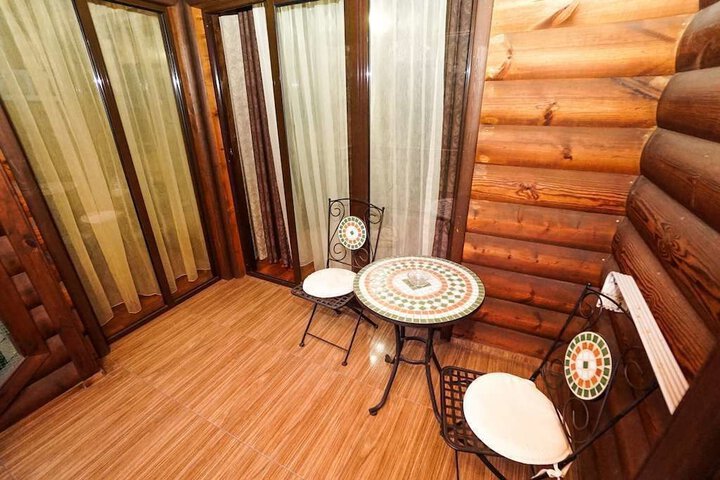 Room 42 of 158